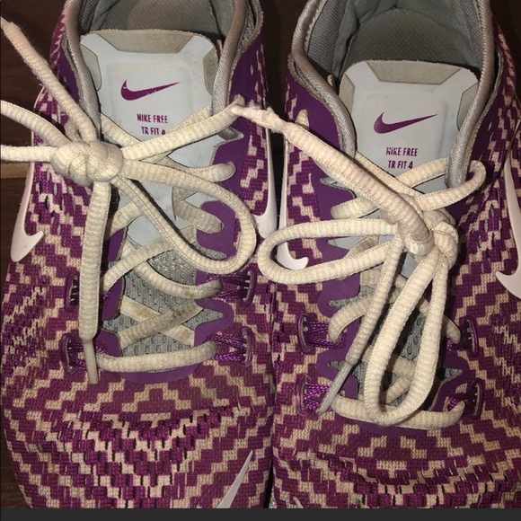 Used Nike sneakers - Picture 2 of 6